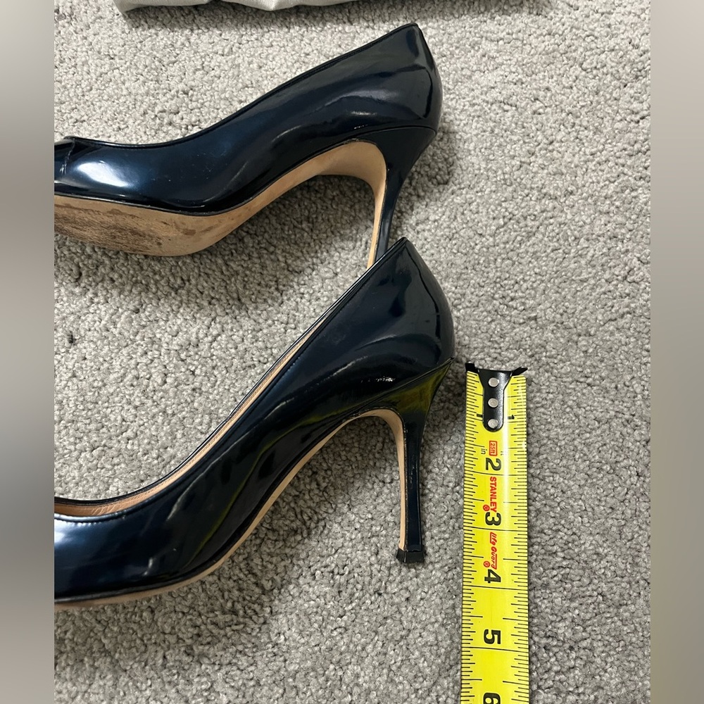 Manolo Blahnik Navy Blue Patent Newcio Pointed Toe Pumps Heels Size 8 / 38 - Picture 9 of 13